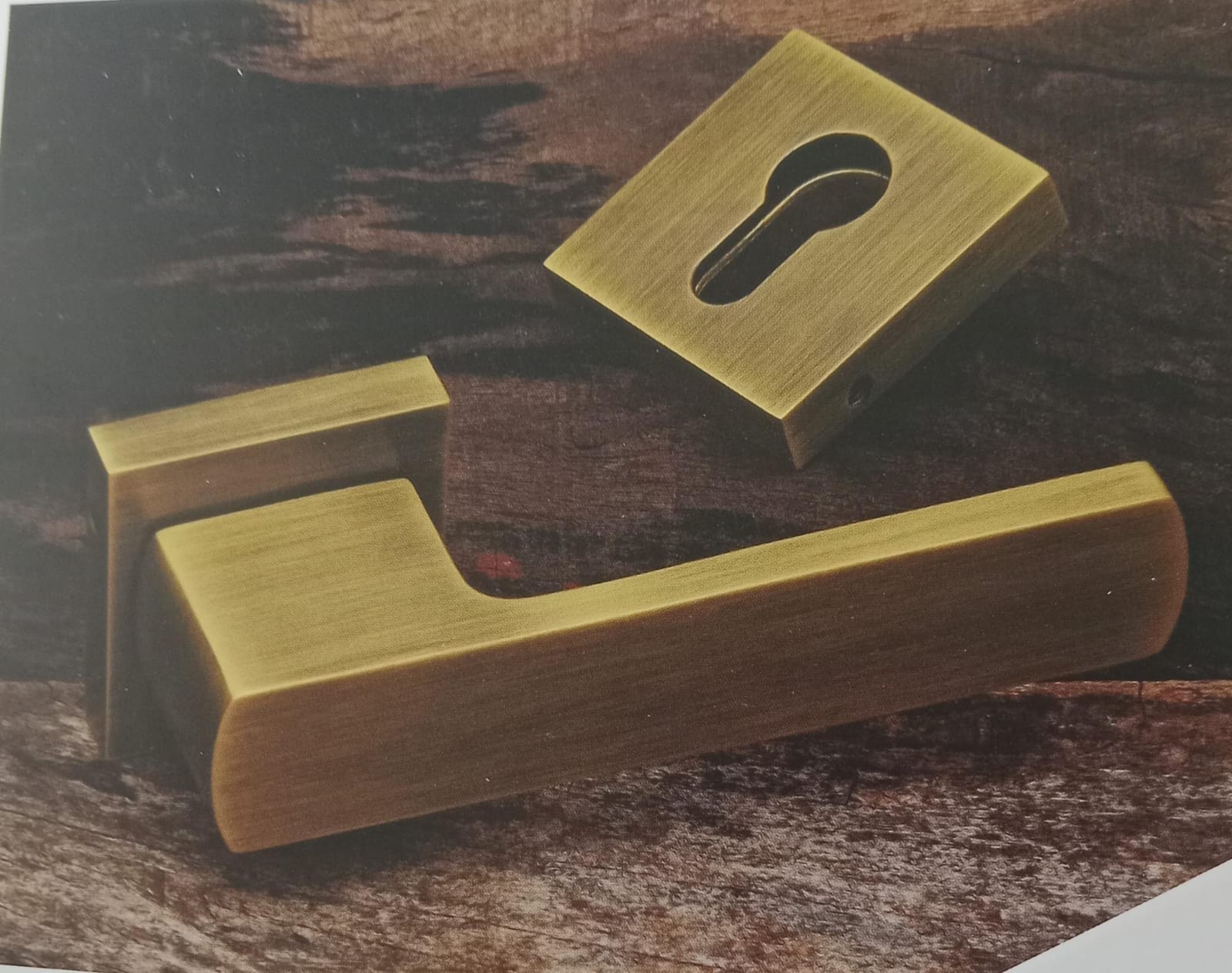 Master Piece Design 9010